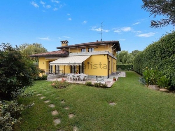 casa indipendente in vendita a Villa Guardia in zona Civello