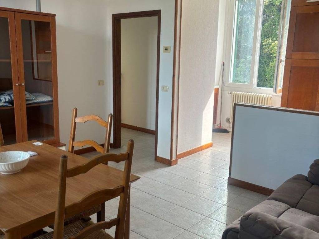 appartamento in vendita a Villa Guardia in zona Maccio