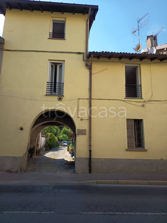 appartamento in vendita a Villa Guardia in zona Maccio
