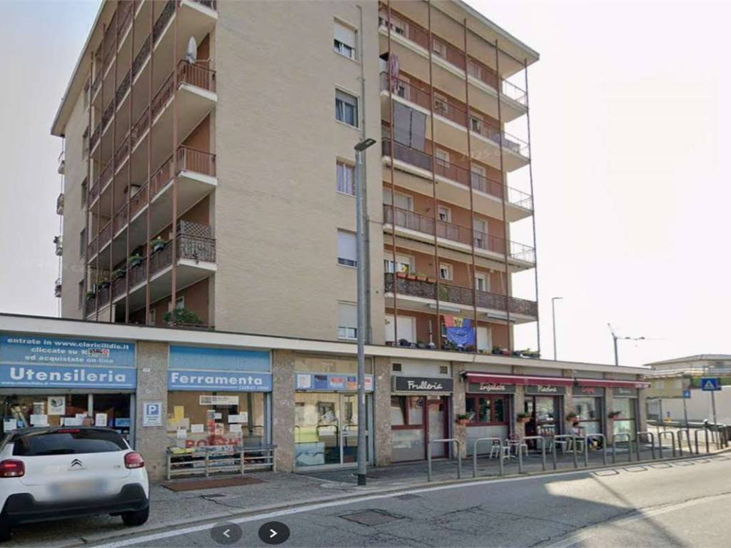 appartamento in vendita a Villa Guardia in zona Masano