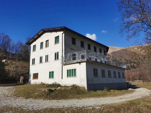 casale in vendita a Zelbio