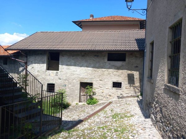 casa indipendente in vendita a Zelbio