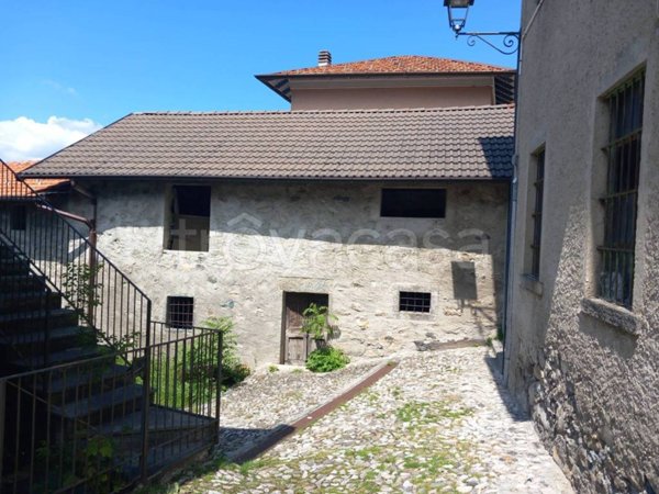 casa indipendente in vendita a Zelbio