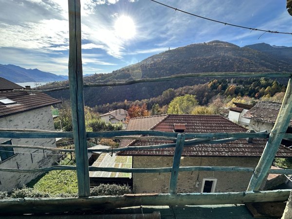 appartamento in vendita a Gravedona ed Uniti