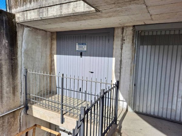 locale di sgombero in vendita a Gravedona ed Uniti in zona Gravedona