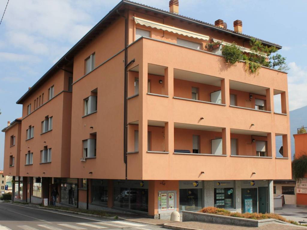 appartamento in vendita a Gravedona ed Uniti in zona Gravedona