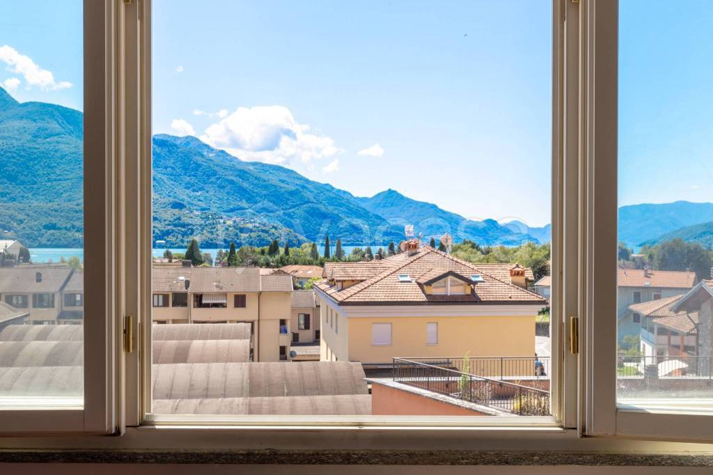 appartamento in vendita a Gravedona ed Uniti in zona Gravedona