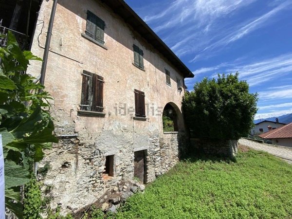 appartamento in vendita a Gravedona ed Uniti