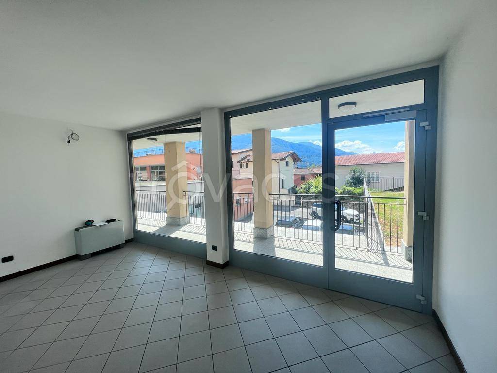 appartamento in vendita a Gravedona ed Uniti in zona Gravedona