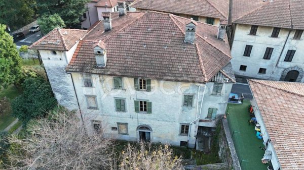 intera palazzina in vendita a Gravedona ed Uniti