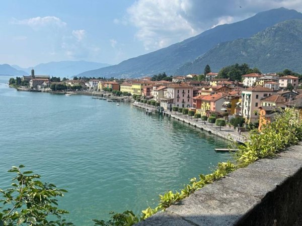 intera palazzina in vendita a Gravedona ed Uniti in zona Gravedona