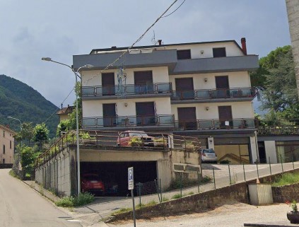 appartamento in vendita a Gravedona ed Uniti in zona Consiglio di Rumo