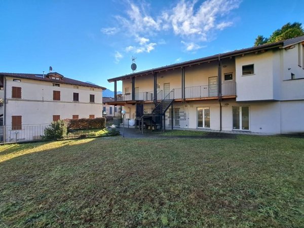 appartamento in vendita a Gravedona ed Uniti