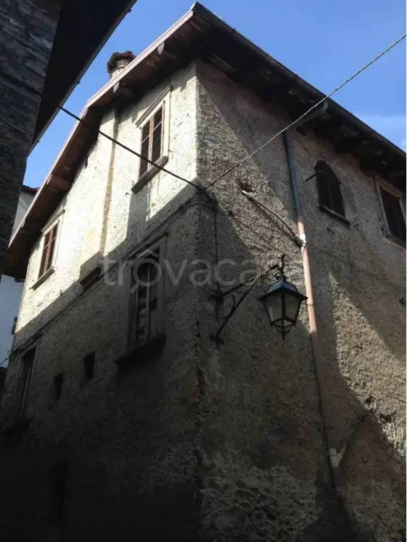 appartamento in vendita a Gravedona ed Uniti in zona Gravedona