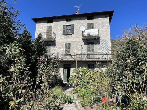 casa indipendente in vendita a Gravedona ed Uniti in zona Consiglio di Rumo