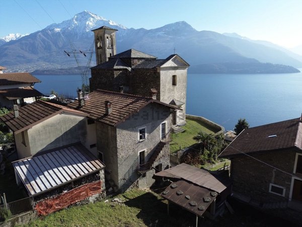 quadrivano in vendita a Gravedona ed Uniti