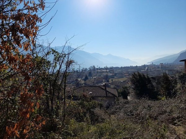 casa indipendente in vendita a Gravedona ed Uniti