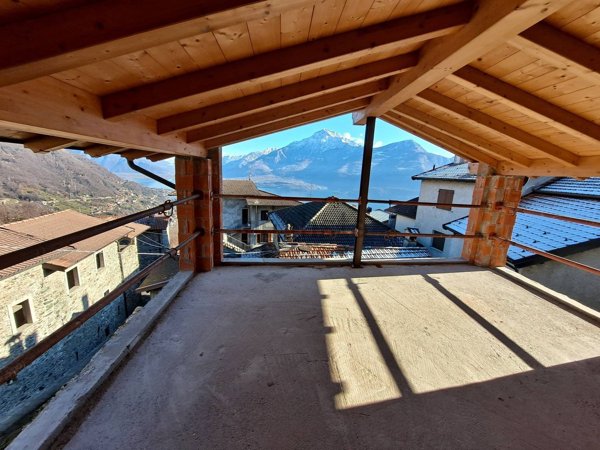 appartamento in vendita a Gravedona ed Uniti