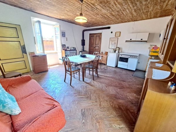 casa indipendente in vendita a Gravedona ed Uniti in zona Gravedona