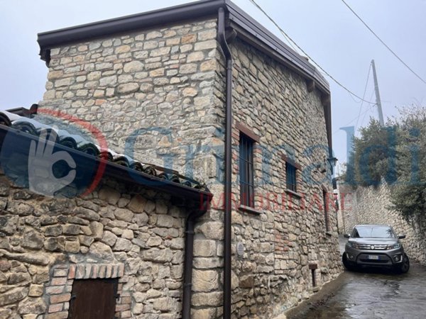 casa indipendente in vendita a Gravedona ed Uniti in zona Consiglio di Rumo