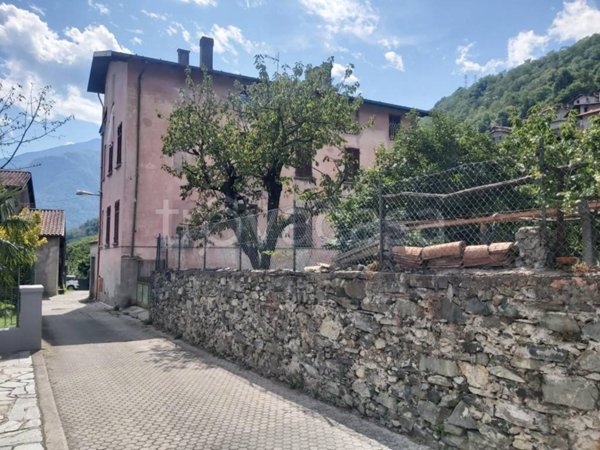appartamento in vendita a Gravedona ed Uniti