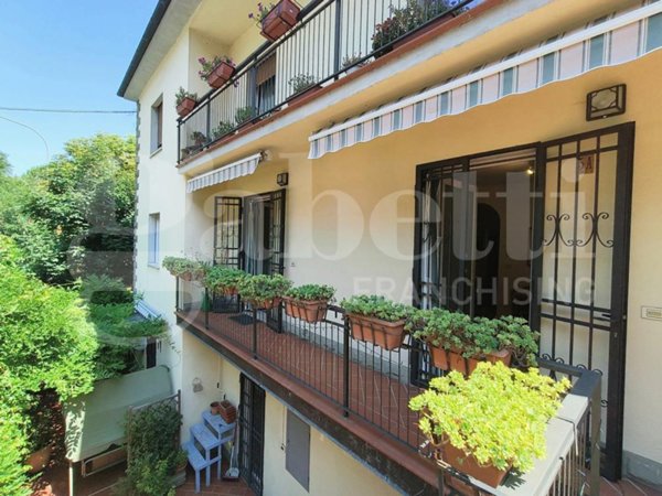 appartamento in vendita a Gravedona ed Uniti in zona Consiglio di Rumo