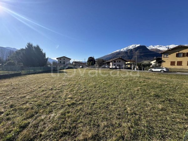 terreno edificabile in vendita a Gravedona ed Uniti