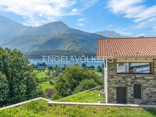 casa indipendente in vendita a Gravedona ed Uniti in zona Gravedona