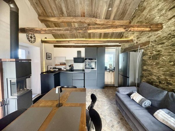 casa indipendente in vendita a Gravedona ed Uniti in zona Germasino