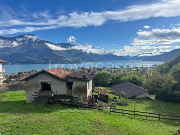 terreno edificabile in vendita a Gravedona ed Uniti in zona Piumona