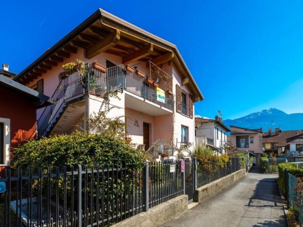 casa indipendente in vendita a Gravedona ed Uniti in zona Gravedona