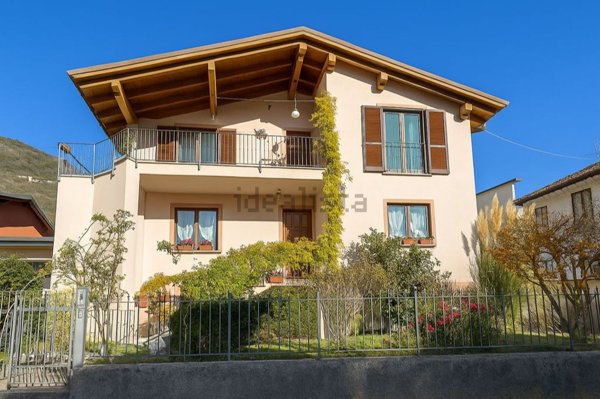 casa indipendente in vendita a Gravedona ed Uniti