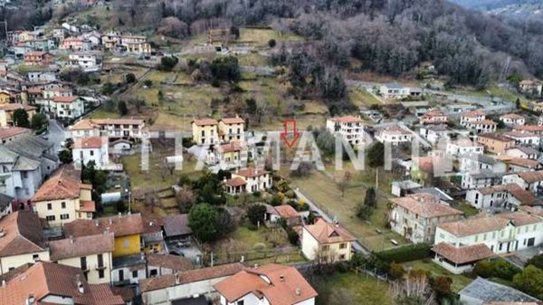 terreno edificabile in vendita a Gravedona ed Uniti in zona Consiglio di Rumo
