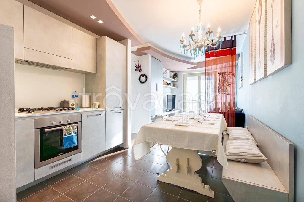 appartamento in vendita a Gravedona ed Uniti in zona Gravedona