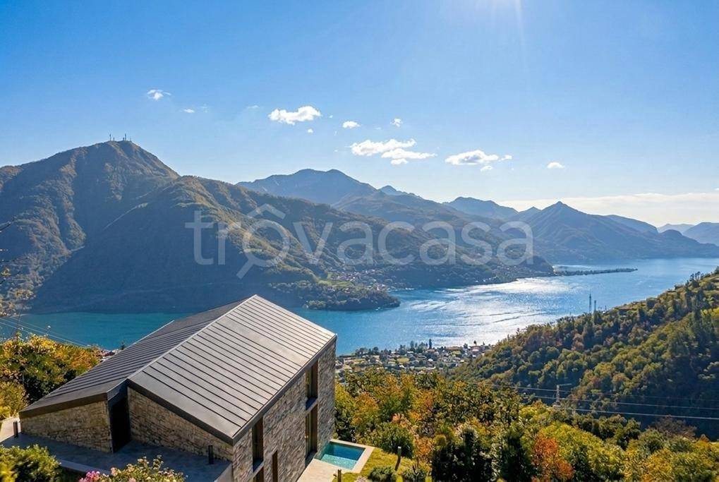 casa indipendente in vendita a Gravedona ed Uniti in zona Traversa