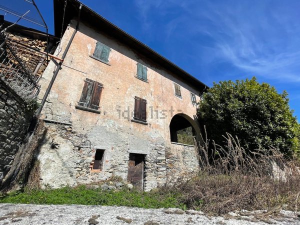 casa indipendente in vendita a Gravedona ed Uniti