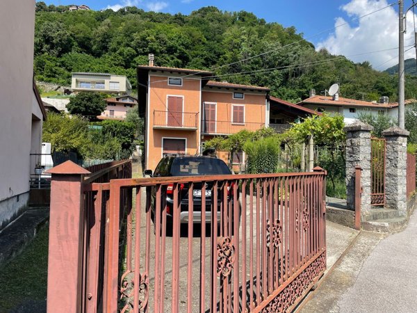 casa indipendente in vendita a Gravedona ed Uniti in zona Gravedona