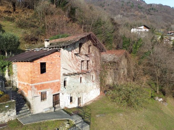 casa indipendente in vendita a Gravedona ed Uniti in zona Gravedona