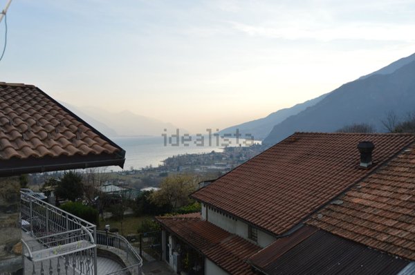casa indipendente in vendita a Gravedona ed Uniti