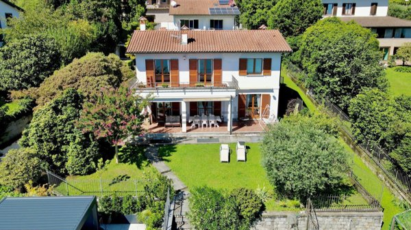 casa semindipendente in vendita a Gravedona ed Uniti