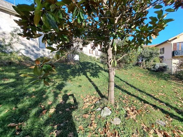 casa indipendente in vendita a Gravedona ed Uniti