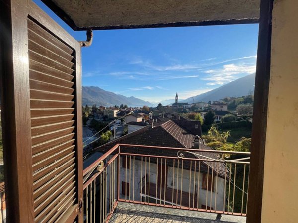 casa indipendente in vendita a Gravedona ed Uniti