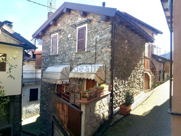 appartamento in vendita a Gravedona ed Uniti