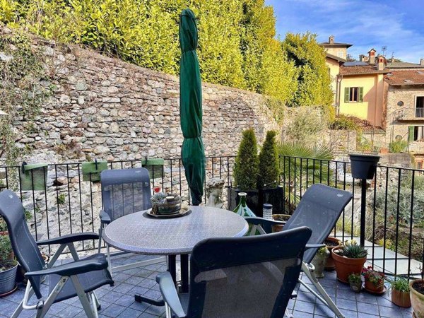 appartamento in vendita a Gravedona ed Uniti