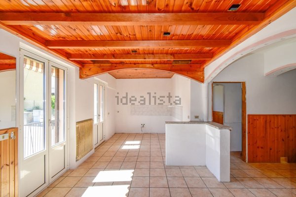 appartamento in vendita a Gravedona ed Uniti in zona Gravedona