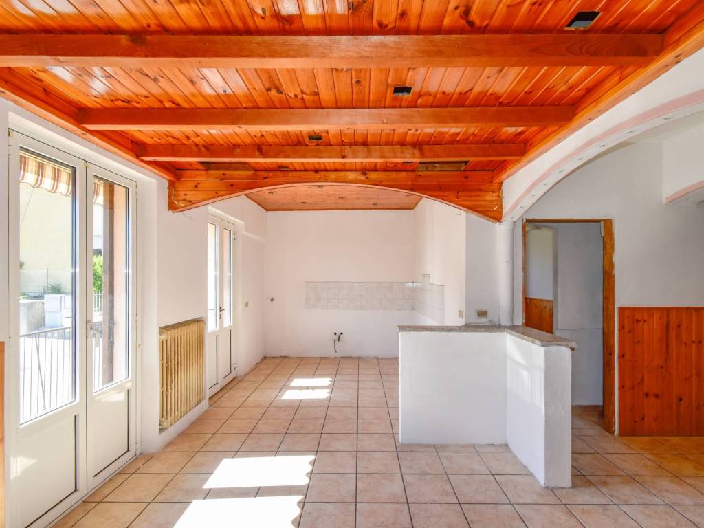 appartamento in vendita a Gravedona ed Uniti in zona Gravedona