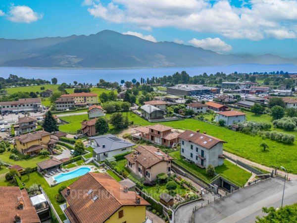 casa indipendente in vendita a Gravedona ed Uniti