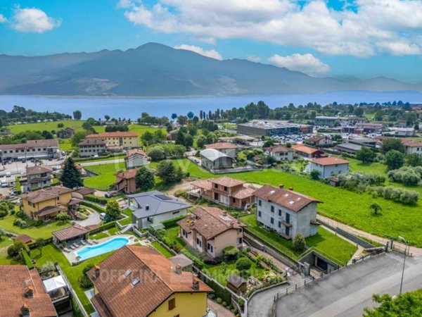 casa indipendente in vendita a Gravedona ed Uniti in zona Gravedona