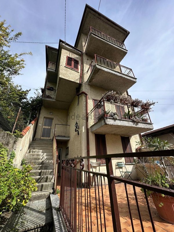 casa indipendente in vendita a Gravedona ed Uniti