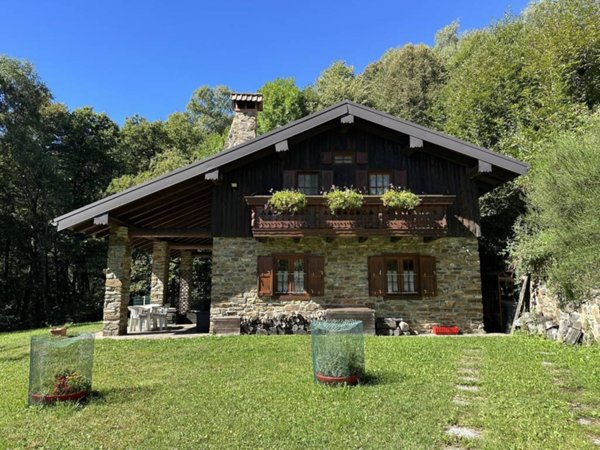 casa indipendente in vendita a Gravedona ed Uniti